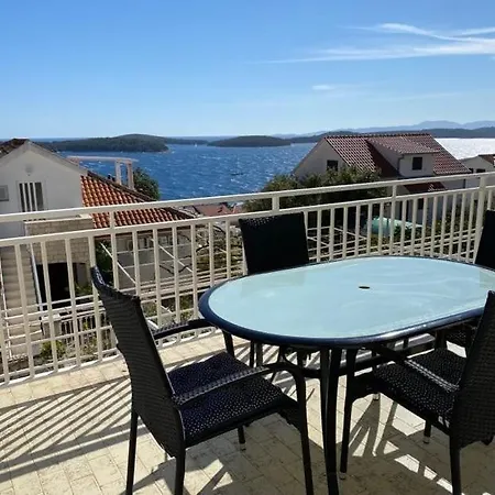 Apartment Sea View *